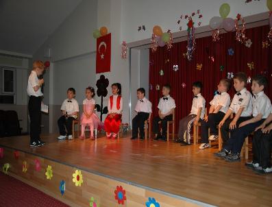 İSTIKBAL - Okumayı Söken Cizreli Minikler Ailelerini Duygulandırdı