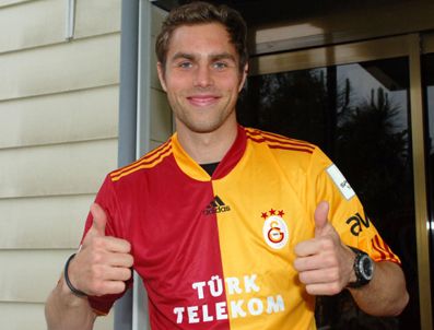 JOHAN ELMANDER - Galatasaray, Johan Elmander'i resmen renklerine bağladı