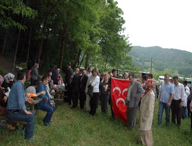 İLHAMI YıLMAZ - İlhami Yılmaz‘a Kır Şenliğinde Büyük İlgi