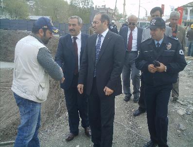 HAKAN BİLGİN - Kaymakam Bilgin Hastane İnşaatını Gezdi