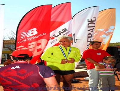 İBRAHIM ÇENET - Bursalı Atlet Bozcaada Yarı Maratonunda Üçüncü Oldu