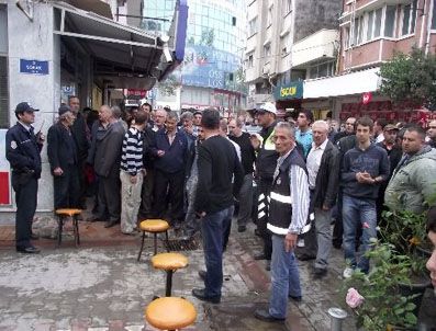 Mahalle bakkalı işlettiği dükkanda öldürüldü