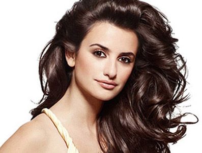 PENELOPE CRUZ - Penelope Cruz saçlarını yaktı