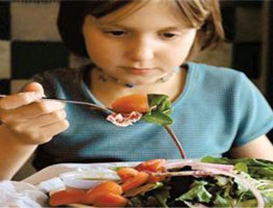 Çocuğunuza sebze yedirmenin yeni yolları