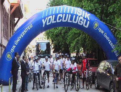 Bisiklet Yolculuğu Atatürk‘ün Evinin Önünden Başlatıldı