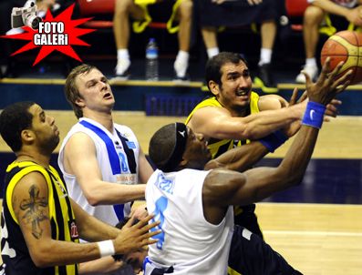 SARı LACIVERTLILER - Türk Telekom: 79 - Fenerbahçe Ülker: 92