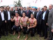 Samsun Güreşlerinde Başpehlivan Fatih Atlı