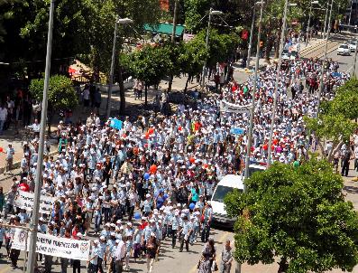 FUAT ERGÜN - Antalya‘da Öğrenciler Trafikte Güvenlik İçin Yürüdü