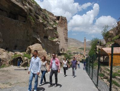 CEVAT UYANıK - Hasankeyf Yeniden Turizme Açıldı