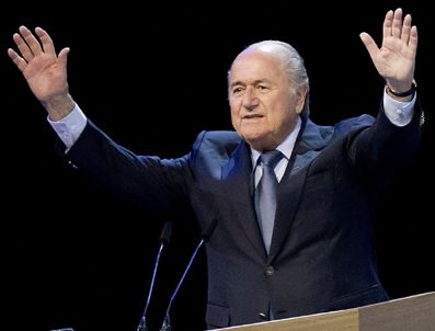 ŞENES ERZIK - Sepp Blatter yeniden FIFA Başkanı seçildi