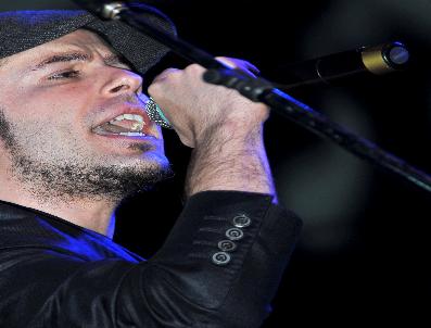 EMRE AYDIN - Ünlü Sanatçı Emre Aydın Gümüşhaneliler’İ Coşturdu