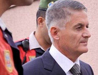 ENGİN AKYÜREK - Ahmet Zeki Üçok tahliye edildi