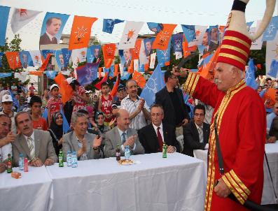 Devlet Bakanı Arınç, Kılıçdaroğlu‘nun Tanınmamak İçin Soyadını Değiştirdiğini Söyledi