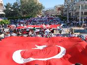 Ak Partililer Türk Bayrakları İle Şehir Turu Attı