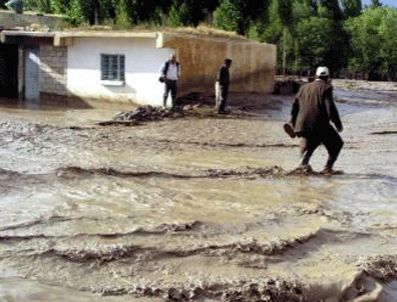RAHMI TEKIN - Balıkesir'de sel nedeniyle bir ev ve köprü yıkıldı