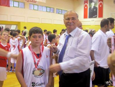 12 DEV ADAM - Burhaniye’Deki Finallerde Karaman Şampiyon Oldu