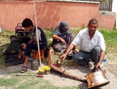 ŞAHIN DEMIR - Kalaycılık Mesleğini Yaşatmaya Çalışıyor
