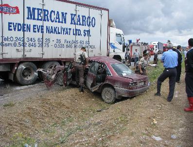 HAKAN YILMAZ - Sorgunda Trafik Kazası: 1 Ölü 2 Yaralı