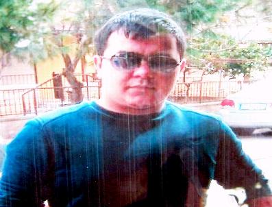 FIKRET AKOVA - Üniversiteli Berkay Kalbine Yenildi