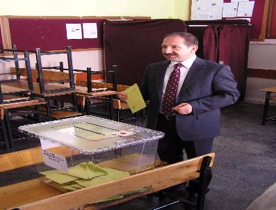 Ak Parti Malatya Milletvekili Öz Oyunu Kullandı