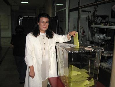 NIMET ÇUBUKÇU - Bakan Çubukçu: Seçimleri Demokratik Yolla Yapma Konusunda Olgunluğa Sahibiz