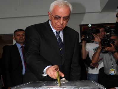 DOĞAN GÜREŞ - Komutanlar da sandık başında