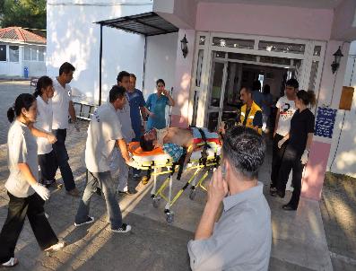 BEYOBASı - Köyceğiz’De Tarafik Kazası: 1’Si Ağır 2 Yaralı