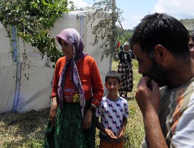 Türkiye‘ye Sınırındaki Suriyeli Mülteciler
