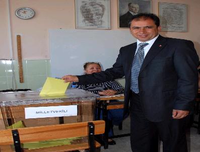İSMAIL GÜNEŞ - Uşak Milletvekili Adayları Oylarını Kullandı