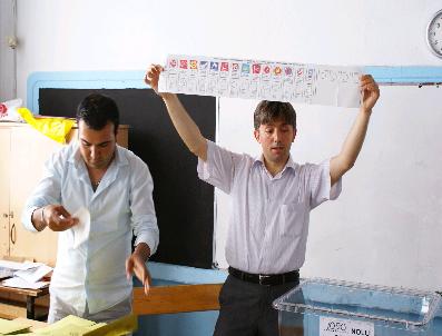 NURETTİN DEMİR - Milaslı Seçimini Chp’Den Yana Kullandı