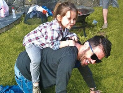 OZAN DOĞULU - Amca-yeğenin piknik keyfi!