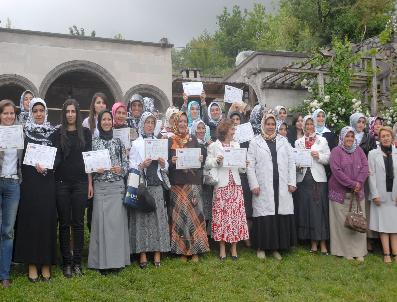 DAVUT HANER - Çocuk Bakım Eğitimini Tamamlayan Kadınlar Sertifika Aldı