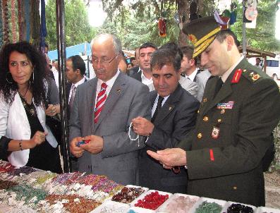 Doktor Tespihlere Yoğun İlgi