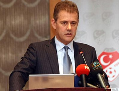 ORHAN PAMUK - TFF Başkanı Özgener görevi bıraktı