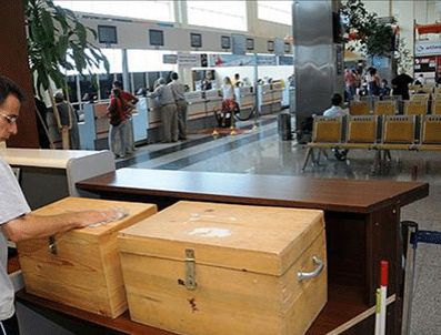 AYHAN SEFER ÜSTÜN - 2.4 milyon oyu YSK çöpe attı!