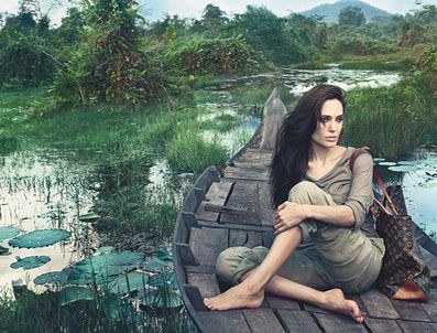 SEAN CONNERY - Çıplak Ayaklı Kontes Angelina Jolie