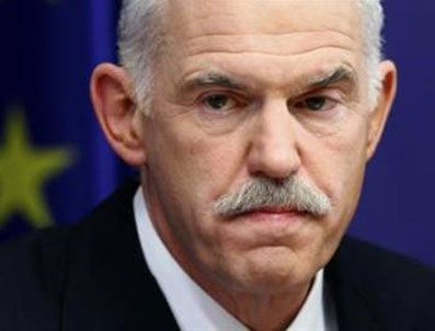 Papandreu yeni hükümet kurarak güvenoyu isteyecek