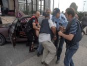 İzmir Büyükşehir Belediyesi'nde bıçaklı ve protez bacaklı eylem