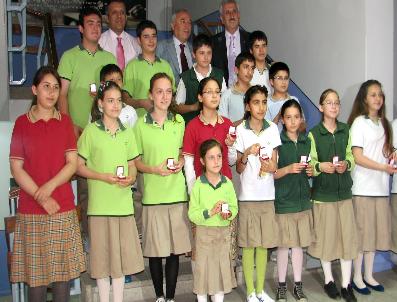 DURMUŞ GENCER - Safvetli Başarılı Öğrenciler Altınla Ödüllendirildi