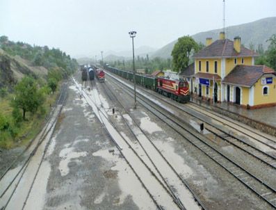 BILAL AĞCA - Sel suları köprü yıktı tren seferlerini aksattı