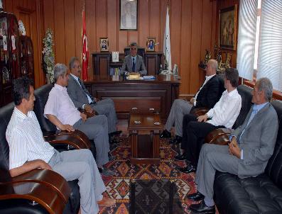 SALİH FIRAT - Chp Heyetinden Ak Partili Belediye Başkanına Ziyaret