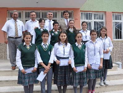 ABDÜLKADIR KARATAŞ - Soma‘da Öğrencilerin Karne Sevinci