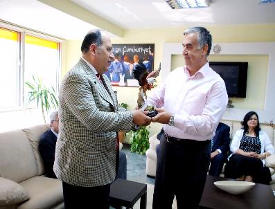 DOĞRU YOL PARTISI - Ak Parti‘ye Geçen Dp‘lilerden Akay’A Ziyaret