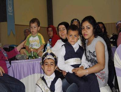 ORHAN ÖZCÜ - Gürsu Belediyesi 100 Çocuğu Sünnet Ettirdi