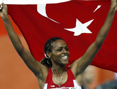 Bayanlar 5000 metrede Alemitu Bekele birinci oldu