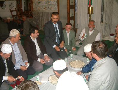 FEVAI ARSLAN - 108 Yıldır Regaip Kandili‘nde Cami Cemaatine Yemek İkram Ediyorlar