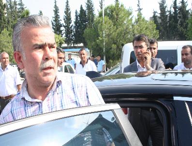 EBUBEKIR AKDENIZ - Ak Parti Milletvekili Adayları Taşlı Sopalı Saldırıya Uğradı (2)