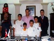 Başkan Yılmaz’Dan Başarılı Satrançcılara Ödül