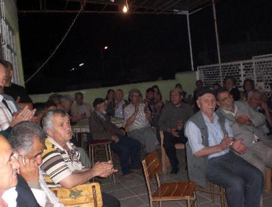 FERDA ÇAĞLAR ERKUT - Chp Adayları Erkut Ve Yıldız Yeşilyurt Mahallesi’Nde Halka Seslendi