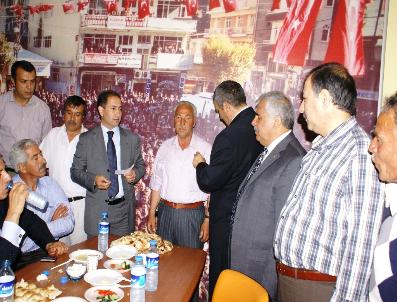 YAŞAR AKKUŞ - Iğdır’Da Bir Grup Chp Ve Mhp‘li Ak Parti‘ye Geçti